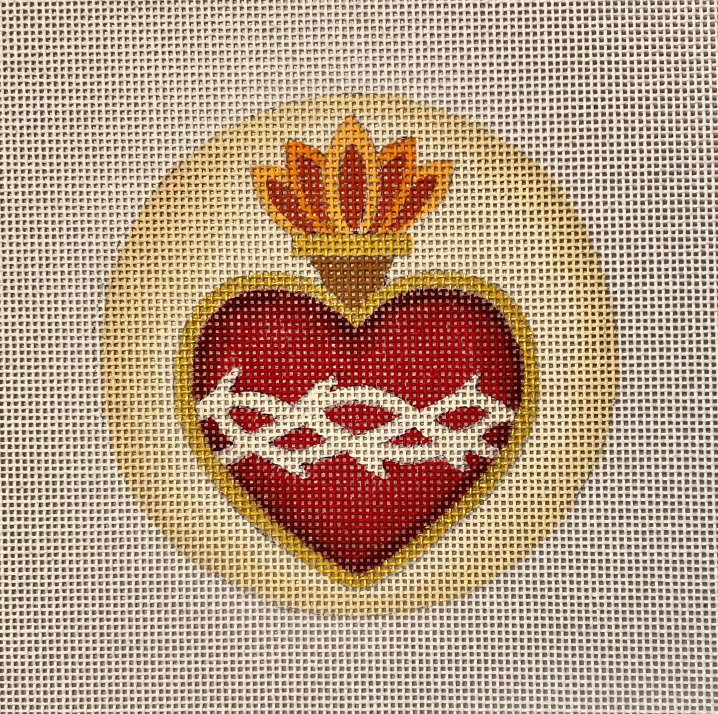 SACRED HEART ROUND-TS06