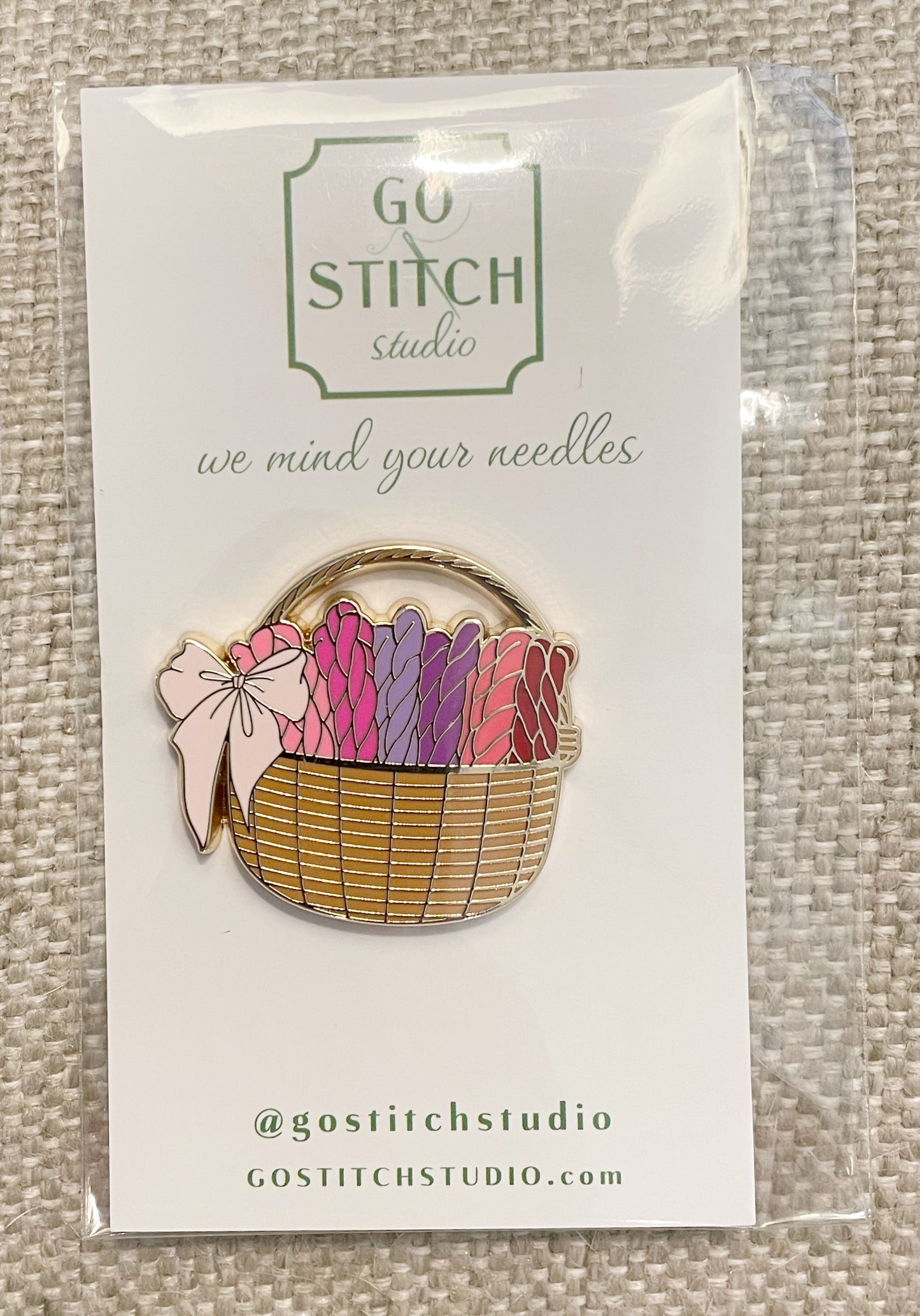 Basket of Threads Needle Minder