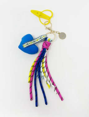 Heartstring Snips - LeStitch - Needlepoint Accessory