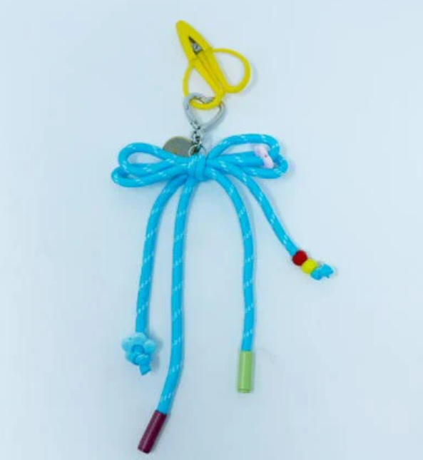 Rainbow Tie Snips - LeStitch - Needlepoint Accessory