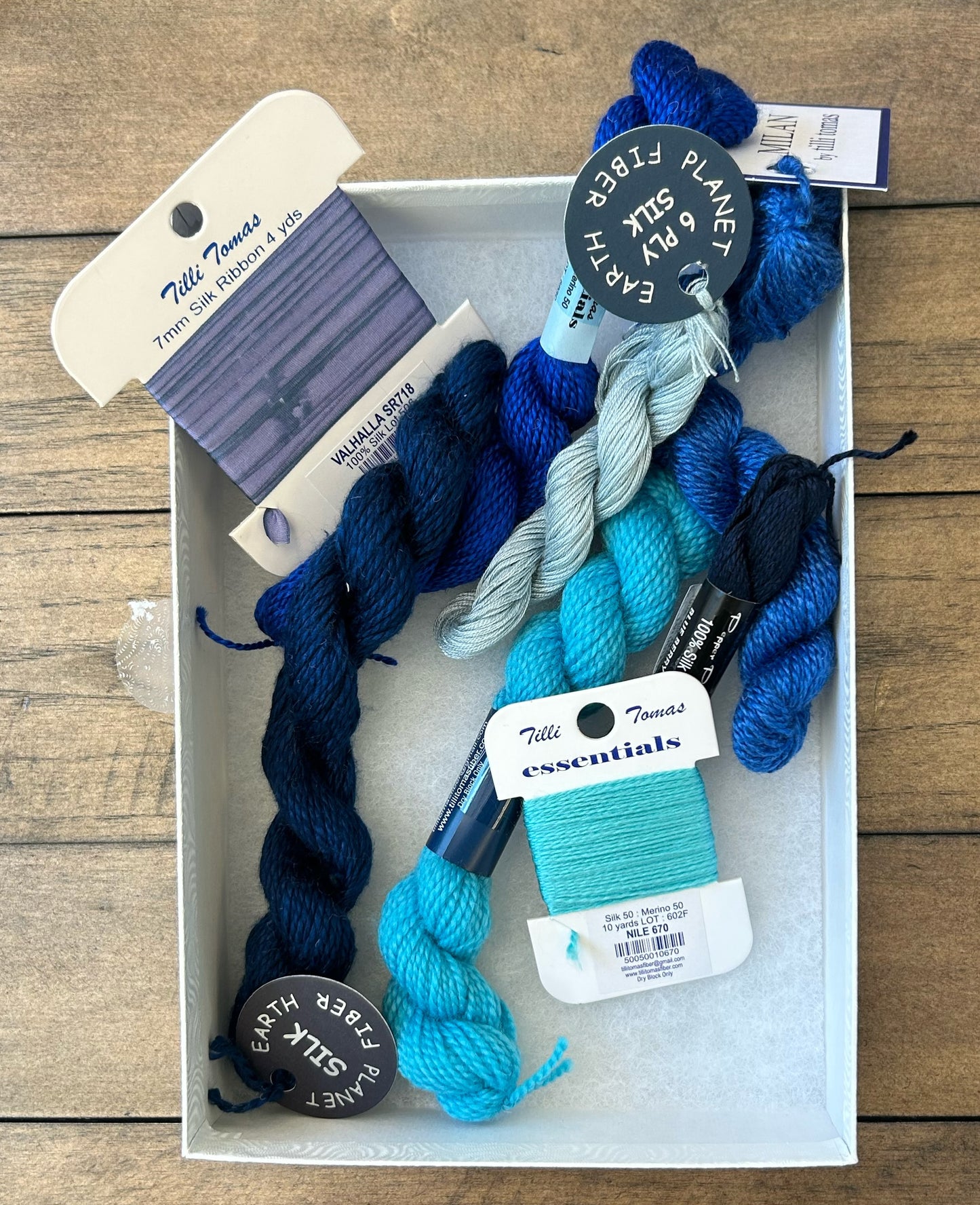 Blind Thread Mystery Box