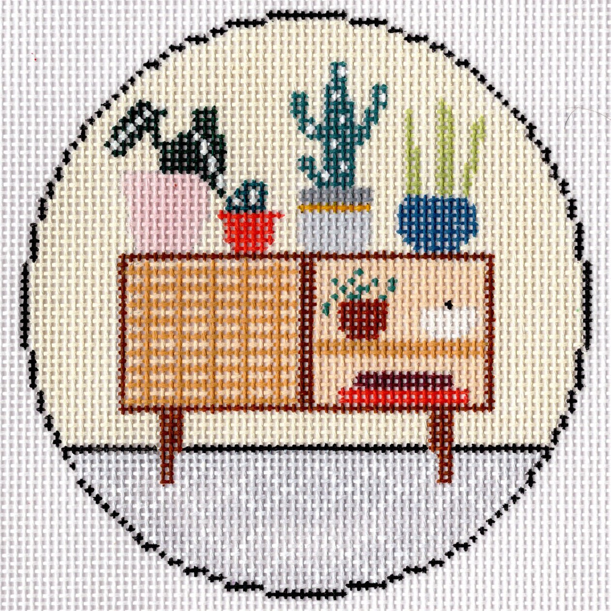 Midcentury Interior Round - Trunk Show